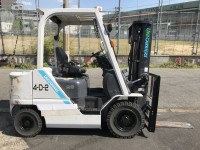Дизельный погрузчик TCM FD20T5 Дизельный погрузчик TCM FD20T5